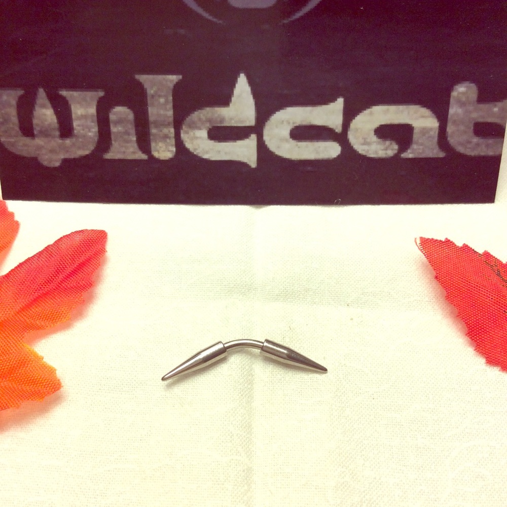 Wildcat Eyebrow Horns